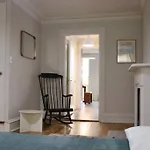 Cosy Apartment In Cobble Hill